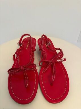 Prada Red Leather Bow Thong Sandals - Women